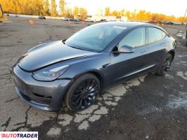 Tesla Model 3 - zobacz ofertę