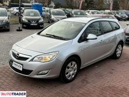 Opel Astra 2011 1.4 100 KM