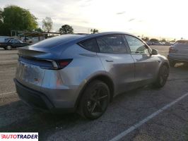 Tesla Model Y 2026