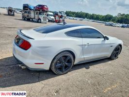 Ford Mustang 2022 5