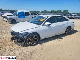 Hyundai Elantra - zobacz ofertę