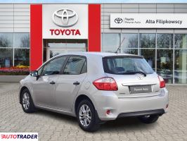 Toyota Auris 2012 1.4 90 KM