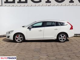 Volvo V60 2012 2.4 160 KM