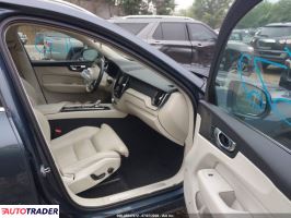 Volvo XC60 2022 2