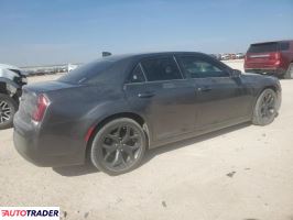 Chrysler 300C 2021 3