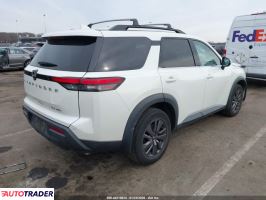 Nissan Pathfinder 2022 3
