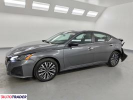 Nissan Altima - zobacz ofertę