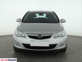 Opel Astra 2011 1.6 113 KM