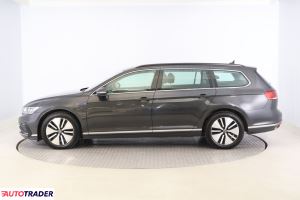 Volkswagen Passat 2021 1.4 214 KM