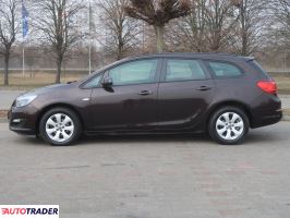 Opel Astra 2014 1.6 113 KM