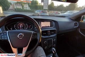 Volvo V40 2019 2.0 120 KM