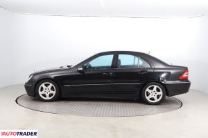 Mercedes C-klasa 2004 2.1 140 KM