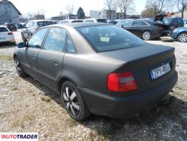 Audi A4 1998 1.8 126 KM