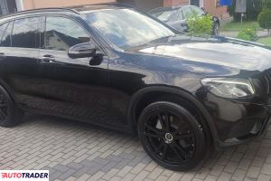 Mercedes GLC 2019 2.0 245 KM