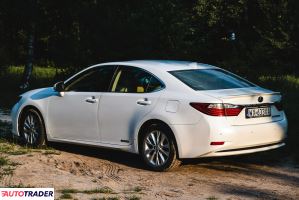 Lexus ES 2015 2.5 231 KM