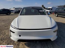 Tesla Model Y 2026