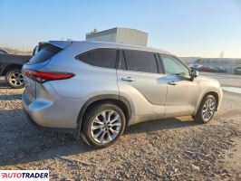 Toyota Highlander 2021 3