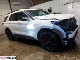 Ford Explorer 2021 3