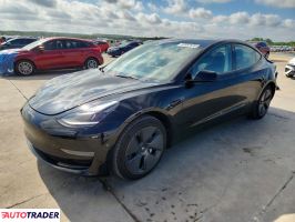 Tesla Model 3 2023