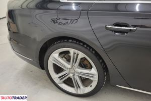 Audi A8 2015 4.0 435 KM