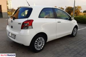 Toyota Yaris 2011 1.4 90 KM