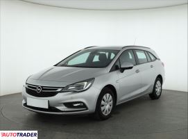 Opel Astra 2018 1.4 123 KM