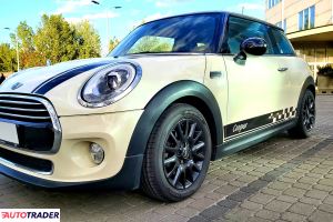 Mini Cooper 2015 1.5 136 KM
