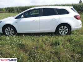 Opel Astra 2015 1.6 110 KM