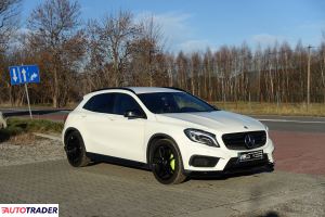 Mercedes GLA 2016 2.0 381 KM