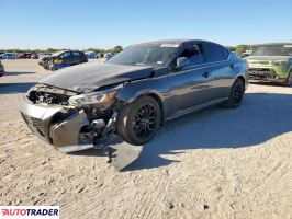 Nissan Altima - zobacz ofertę