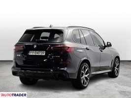BMW X5 2022 3.0 286 KM