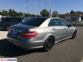 Mercedes E-klasa 2010 5.5 388 KM