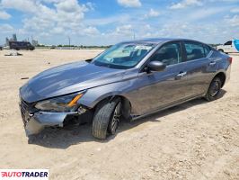 Nissan Altima - zobacz ofertę