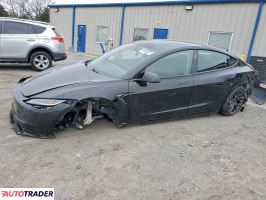 Tesla Model 3 - zobacz ofertę