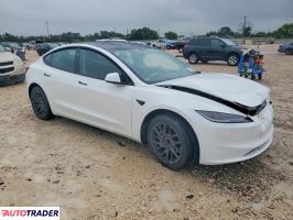Tesla Model 3 2025