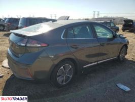 Hyundai IONIQ Hybrid 2021 1