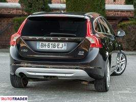 Volvo V60 2012 2.0 163 KM