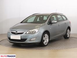 Opel Astra 2012 1.4 99 KM