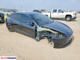 Tesla Model 3 2024