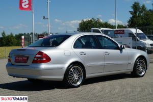 Mercedes E-klasa 2003 2.6 177 KM