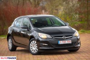 Opel Astra 2015 1.4 100 KM