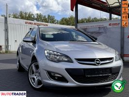 Opel Astra 2013 1.4 140 KM