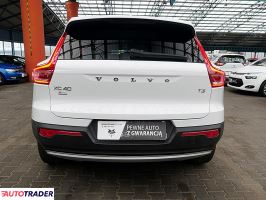 Volvo XC40 2022 1.5 163 KM