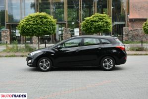 Hyundai i30 2015 1.4 99 KM