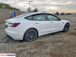 Tesla Model 3 2025