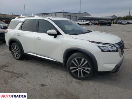 Nissan Pathfinder 2023 3