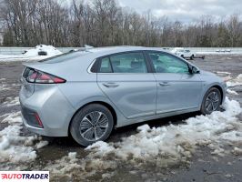 Hyundai IONIQ Hybrid 2020 1