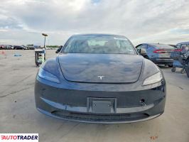 Tesla Model 3 2025