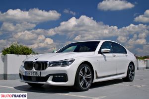 BMW 740 2016 3.0 320 KM