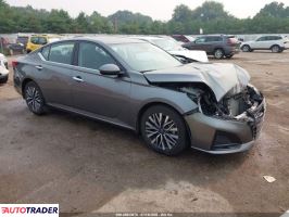 Nissan Altima - zobacz ofertę